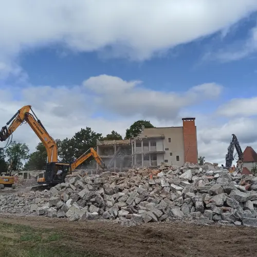Chantier démolition Lycée Agricole Roanne Chervé