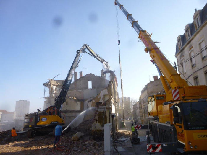 Chantier démolition Foch Sully Roanne 25